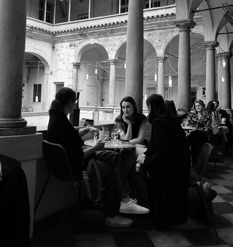 yeos_Leica_LEICA-Q3_260520183500001.jpg